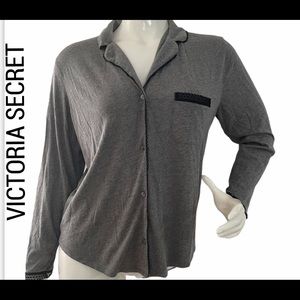 Victoria SECRET sleep top size L